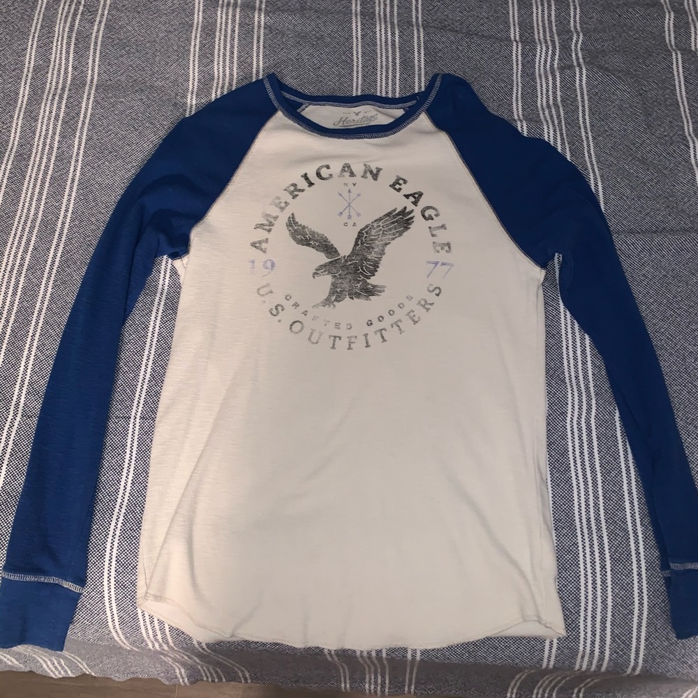 American Eagle Long Sleeve T-Shirt